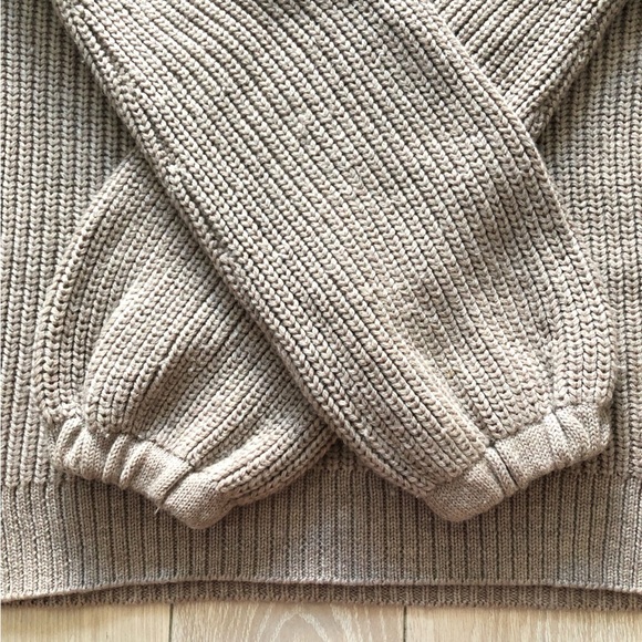 Aritzia Babaton 100% Merino Wool Balloon Sleeve Sweater in Light Brown Size XS - Picture 6 of 10